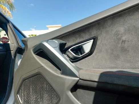 Used 2015 Lamborghini Huracan LP 610-4 AWD/4WD image 75