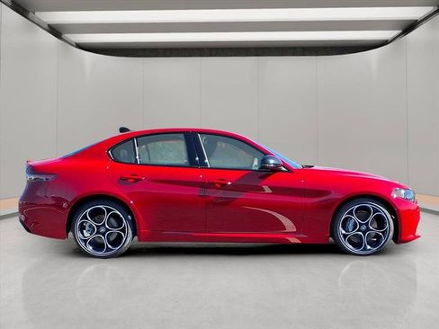 New 2025 Alfa Romeo Giulia w/ Driving Assist Package RWD image 8