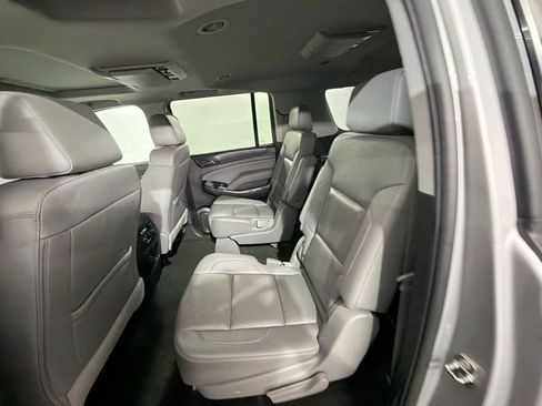 Used 2016 Chevrolet Suburban LT RWD image 26