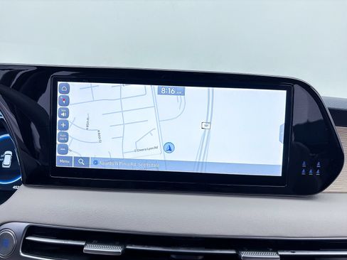 Used 2024 Hyundai Palisade Limited AWD/4WD image 6