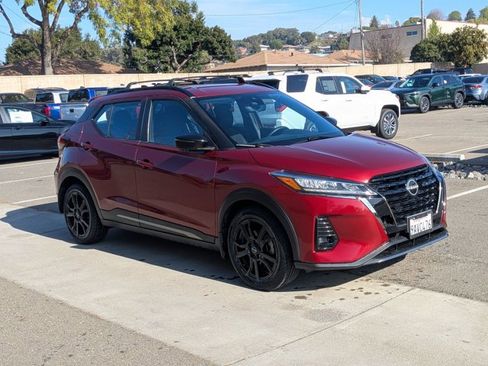 Used 2022 Nissan Kicks SR w/ Interior Electronics Package image 3