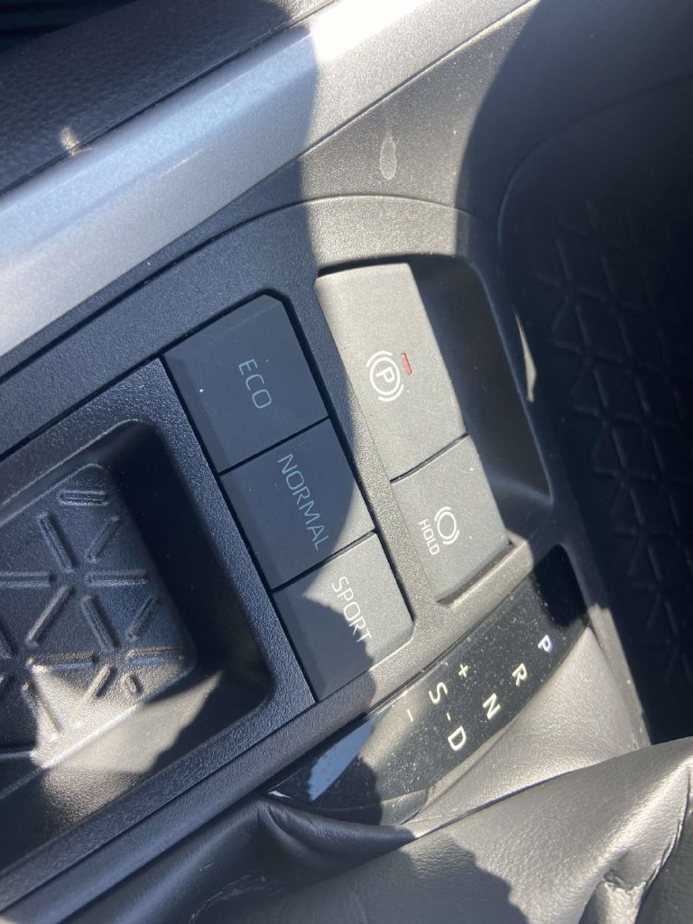 Used 2023 Toyota RAV4 LE FWD image 27