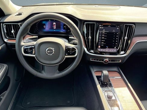 Certified 2025 Volvo S60 B5 Plus image 22