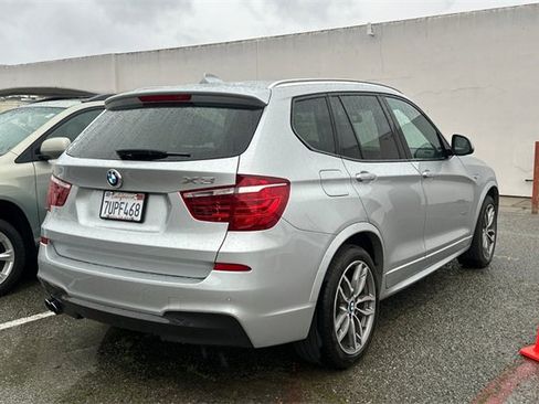 Used 2017 BMW X3 xDrive28i image 3
