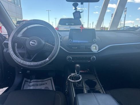 Used 2025 Nissan Altima 2.5 S image 9