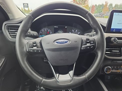 Certified 2022 Ford Escape SE w/ SE Sport Appearance Package FWD image 20