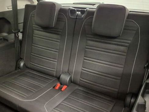 Used 2024 Volkswagen Tiguan S image 21