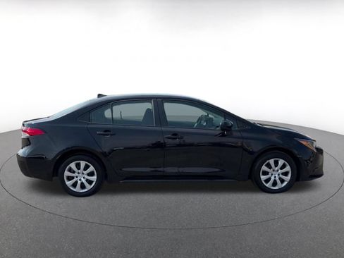 Used 2025 Toyota Corolla LE FWD image 16
