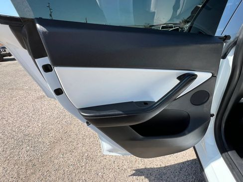 Used 2020 Tesla Model Y Long Range AWD/4WD image 14