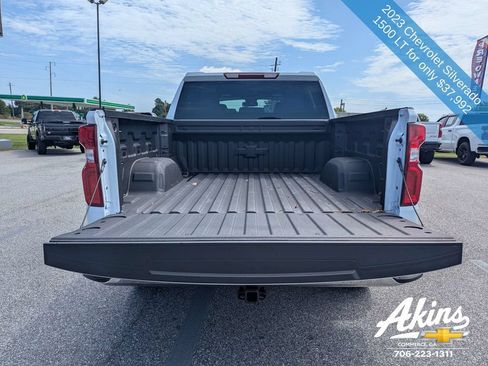 Used 2023 Chevrolet Silverado 1500 LT AWD/4WD image 12