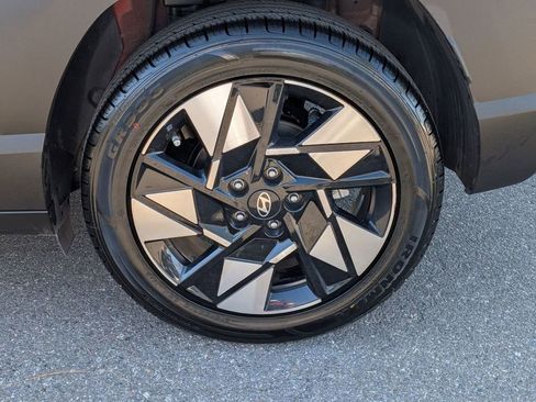 Certified 2024 Hyundai Kona SEL image 12