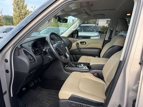Certified 2023 INFINITI QX80 Premium Select w/ All-Season Package AWD/4WD image 9