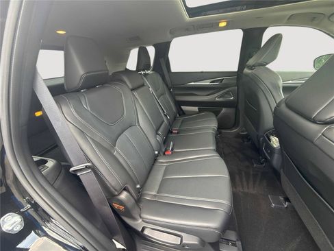 Used 2025 INFINITI QX60 Luxe w/ Cargo Package FWD image 28