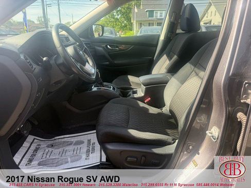 Used 2017 Nissan Rogue SV AWD/4WD image 10