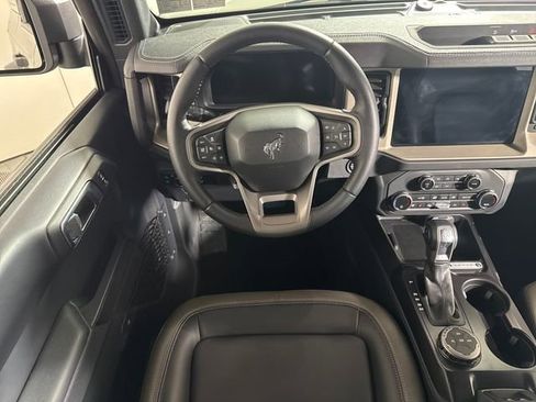 Used 2025 Ford Bronco Outer Banks AWD/4WD image 26