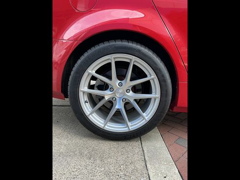 Used 2014 Chevrolet SS RWD image 41