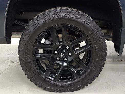 Used 2021 Chevrolet Silverado 1500 LT Trail Boss w/ Convenience Package II image 14