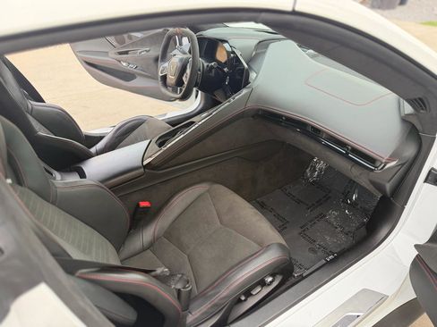 Used 2023 Chevrolet Corvette Stingray Premium Cpe w/ Z51 Performance Package RWD image 10