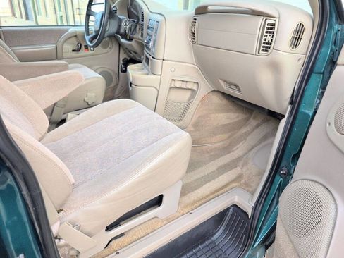 Used 2000 Chevrolet Astro Passenger AWD image 14