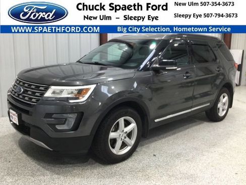 Used 2017 Ford Explorer XLT w/ Equipment Group 202A image 1