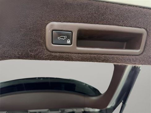 Used 2017 Lexus RX 450h AWD image 40