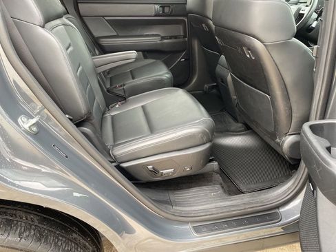 Used 2025 Hyundai Santa Fe Calligraphy AWD/4WD image 28