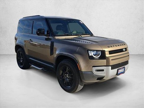 Used 2023 Land Rover Defender 90 S image 3