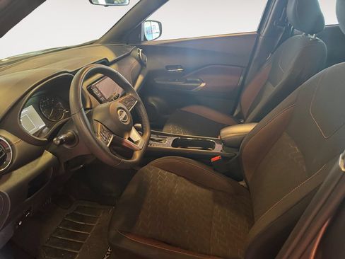 Used 2024 Nissan Kicks SR FWD image 9
