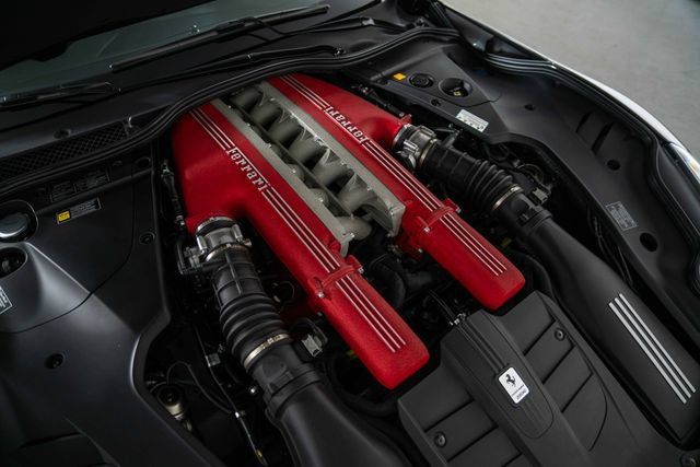 Used 2015 Ferrari F12 Berlinetta RWD image 33