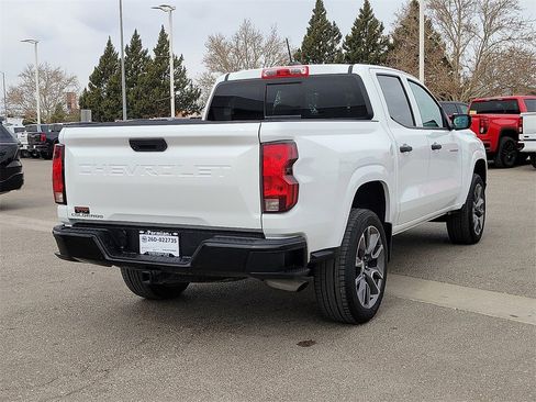 Used 2024 Chevrolet Colorado W/T image 10