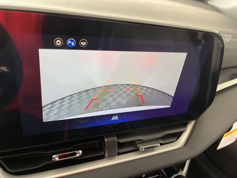 New 2026 Chevrolet Equinox LT FWD image 29