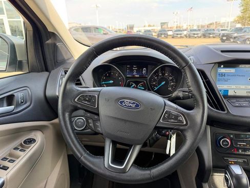 Used 2018 Ford Escape SEL image 11