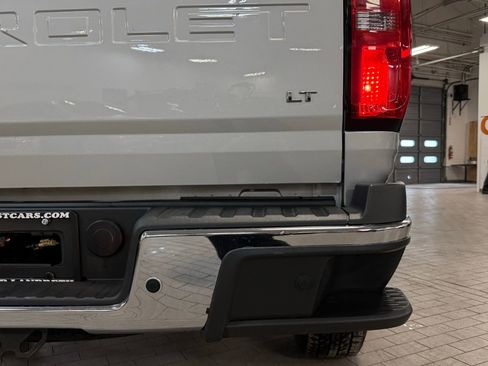 Used 2022 Chevrolet Colorado LT w/ Fleet Safety Package image 9