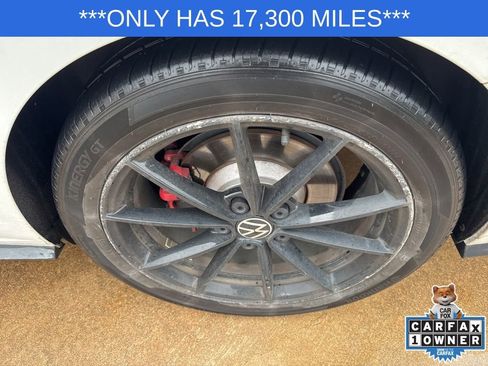 Used 2024 Volkswagen Jetta GLI 40th Anniversary Edition image 30