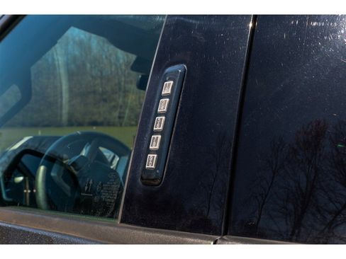 Used 2019 Ford F250 Lariat w/ Lariat Value Package image 16