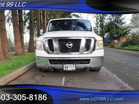 Used 2020 Nissan NV 3500 SL image 7