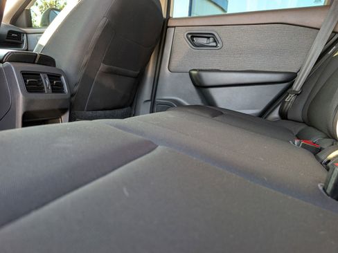 Used 2023 Nissan Rogue S image 13