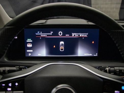 Used 2024 Nissan Ariya AWD image 32