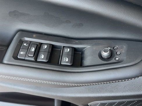 New 2025 Jeep Grand Cherokee Altitude image 21