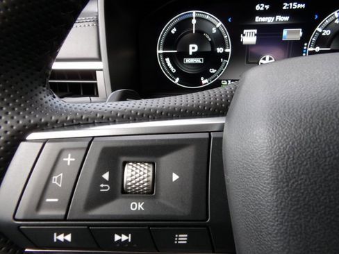 New 2025 Mitsubishi Outlander SE image 30