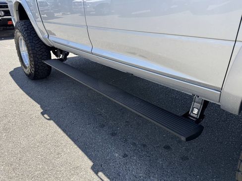 Used 2017 RAM 1500 Laramie AWD/4WD image 21