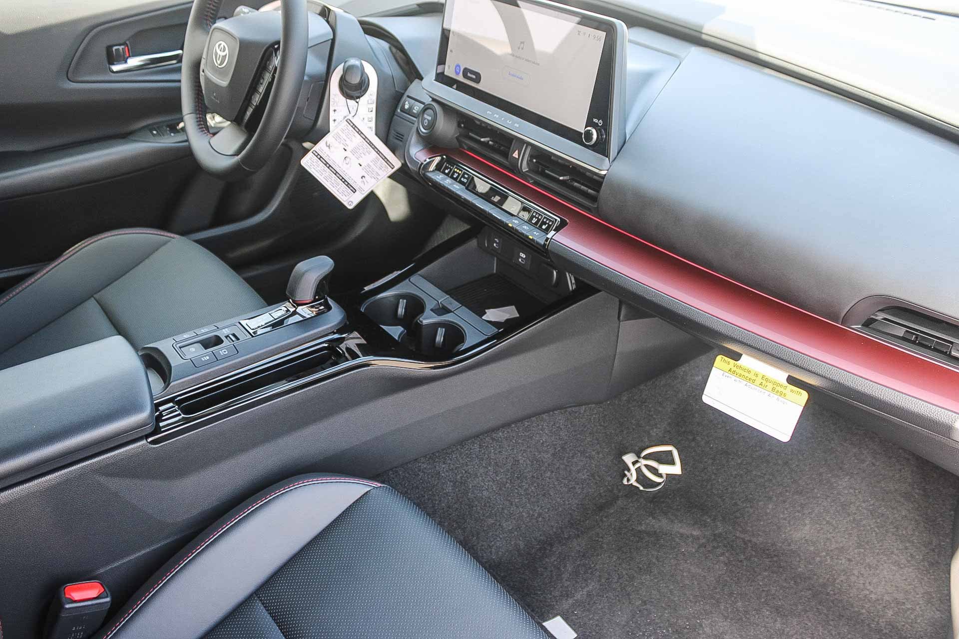 New 2026 Toyota Prius Plug-In Hybrid w/ Limited Premium Package FWD image 19