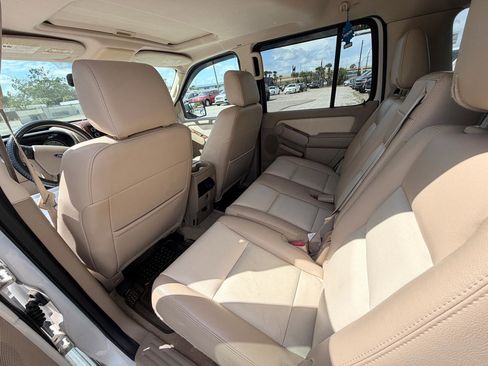 Used 2008 Ford Explorer Eddie Bauer image 11