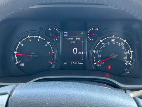 Used 2021 Toyota 4Runner SR5 Premium w/ Moonroof Package AWD/4WD image 36