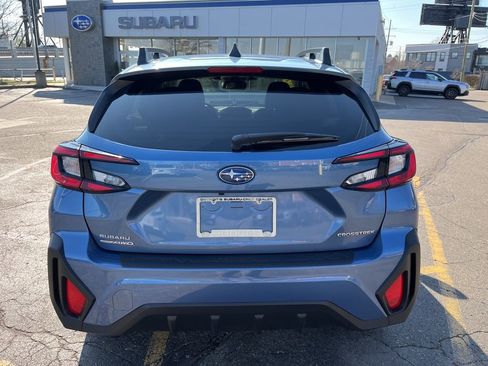 Used 2024 Subaru Crosstrek 2.0i Premium image 7