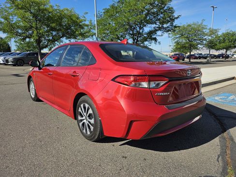 Used 2021 Toyota Corolla LE FWD image 8