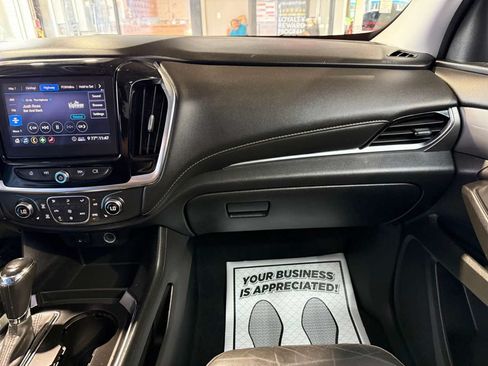 Used 2020 Chevrolet Traverse LT w/ Driver Confidence II Package AWD/4WD image 19