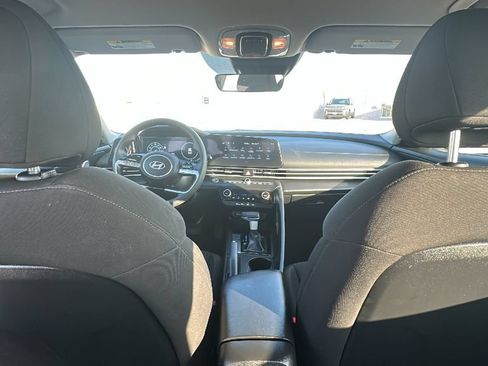 Used 2024 Hyundai Elantra SEL FWD image 29