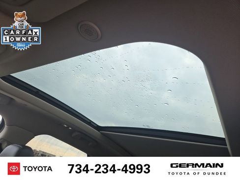 Used 2024 Lincoln Corsair AWD w/ Equipment Group 101A image 16