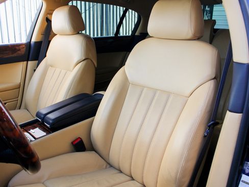Used 2007 Bentley Flying Spur Flying Spur AWD/4WD image 9